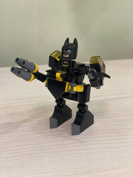 Lego Batman минифигурка Бемен робот механик Batman and Mega Mech 212401 212401 фото