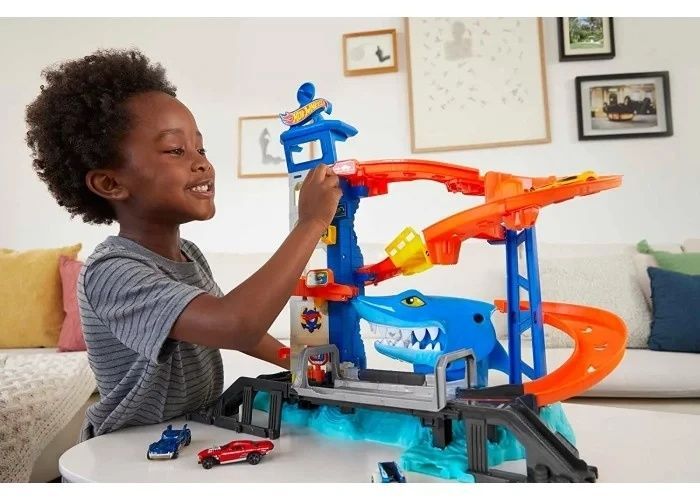 Hot Wheels Игровой набор Побег от злой акулы HMF86 HMF86 фото
