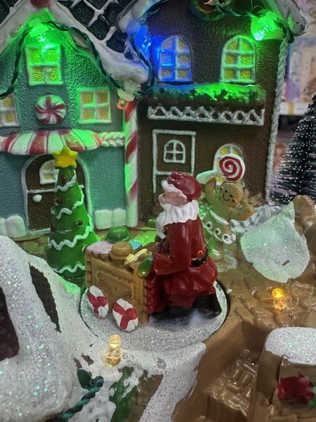 MagicVillage - новорічний декор із звуком та світлом Різдвяне село 3206743 фото