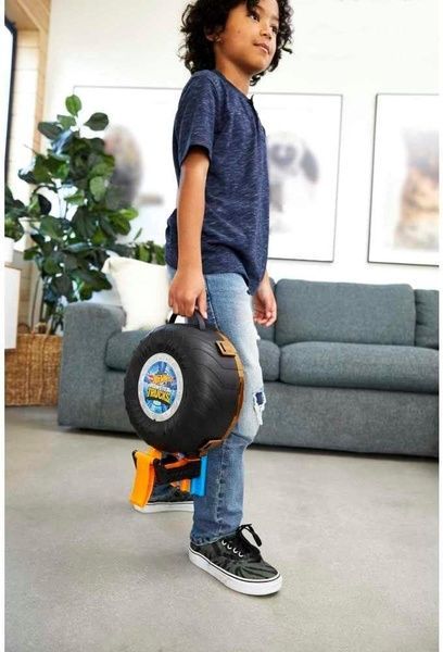 Ігровий набір Hot Wheels Monster Trucks Stunt Tire Play Set Хот Вілс Трюки в шині HHY74 HHY74 фото