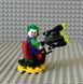 LEGO Batman 212116 Superheroes: The Joker with Glue Gun минифигурка: эксклюзивная коллекционная Джокер с Пушко 892287 фото 6