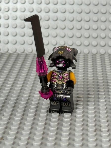 Минифигурка коллекционная LEGO Ninjago: Overlord Minifigure with Sword and Lightning 892294 Ниндзяго 892294 фото