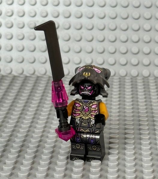 Минифигурка коллекционная LEGO Ninjago: Overlord Minifigure with Sword and Lightning 892294 Ниндзяго 892294 фото
