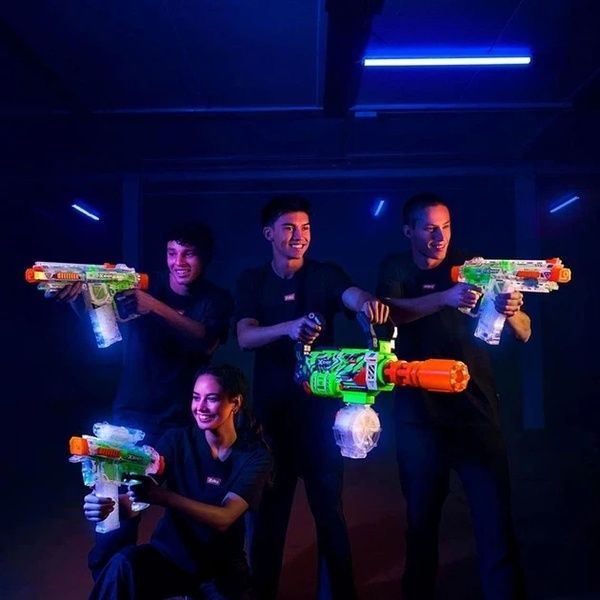 Моторизированный Бластер X-Shot Hyper Gel Glow in the Dark Nightstrike 5000 36782 фото