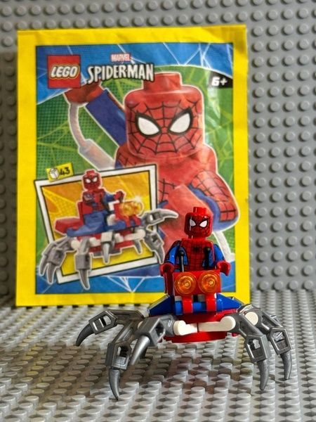 Lego Super Heroes Marvel Spiderman: минифигурка Спайдермен из Человек паук 682402 682404 фото