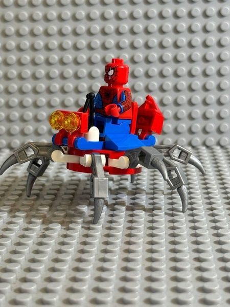 Lego Super Heroes Marvel Spiderman: минифигурка Спайдермен из Человек паук 682402 682404 фото