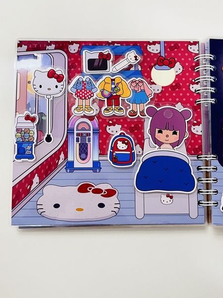 Развивающая книга альбом липучки ТОКА БОКА Hello Kitty и друзья 202444 фото