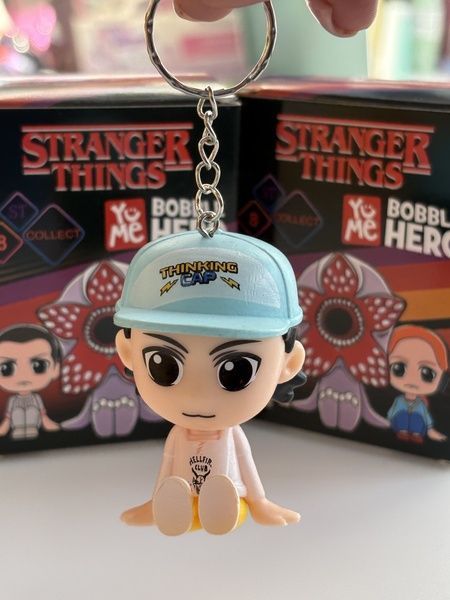 Ігрова фігурка-брелок сюрприз Stranger Things Дивні Дива 6970120251528 фото
