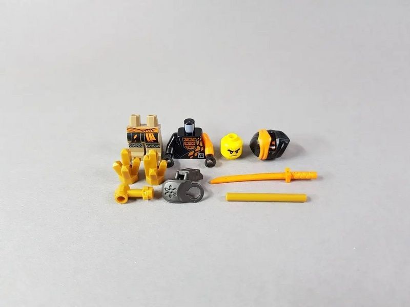 Lego Ninjago Golden Dragon Cole with Gold Weapons: эксклюзивная коллекционная мини фигурка Коул с золотым оруж 892290 фото