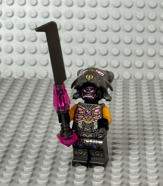 Минифигурка коллекционная LEGO Ninjago: Overlord Minifigure with Sword and Lightning 892294 Ниндзяго Минифигурка коллекционная LEGO Ninjago: Overlord Minifigure with Sword and Lightning 892294 Ниндзяго