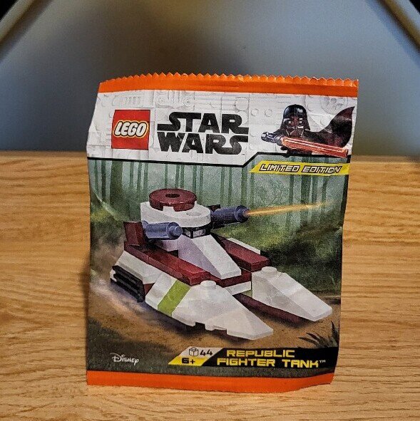 LEGO 912313 Star Wars The Clone Wars Republic Fighter : мініфігурка Republic Fighter Tank LEGO 912313 Star Wars The Clone Wars Republic Fighter : мініфігурка Republic Fighter Tank